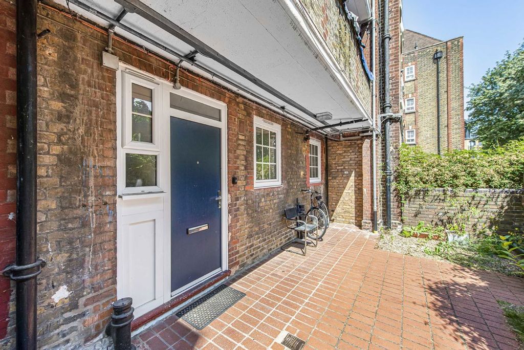 Property photo 1 of 5