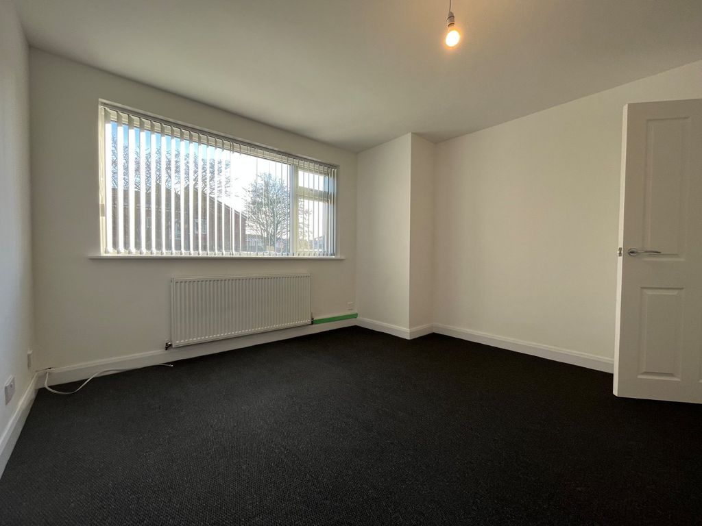 Property photo 3 of 15 Picture No. 02