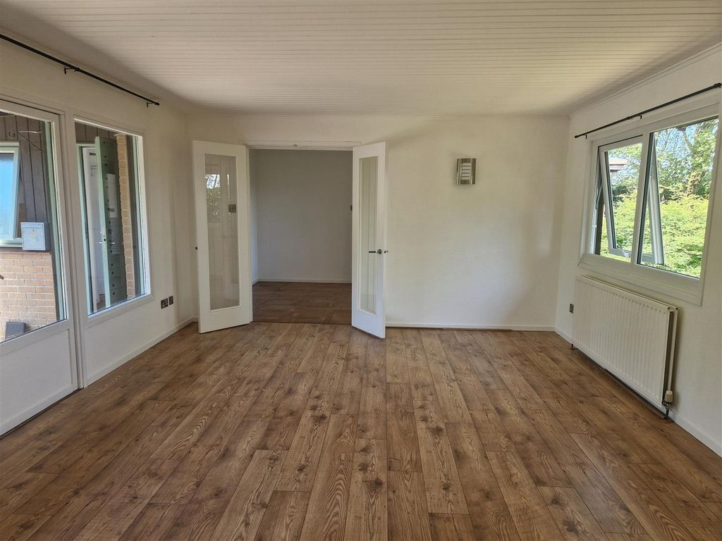 Property photo 3 of 17 1000062095.Jpg