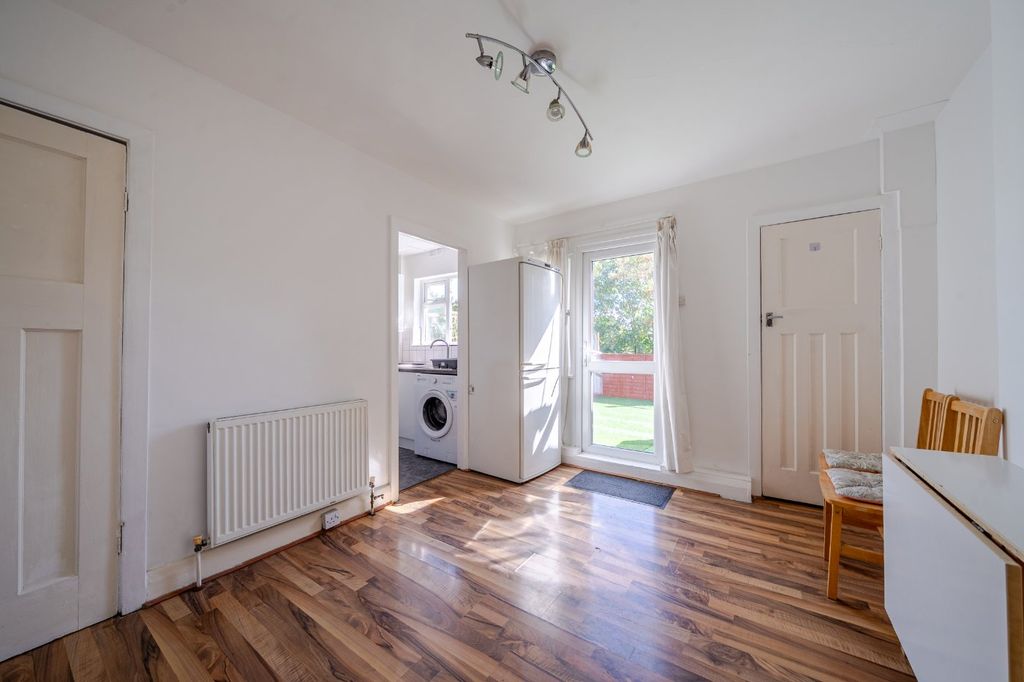 Property photo 2 of 11 Picture No. 05