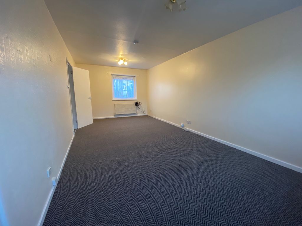 Property photo 3 of 14 Img_5361