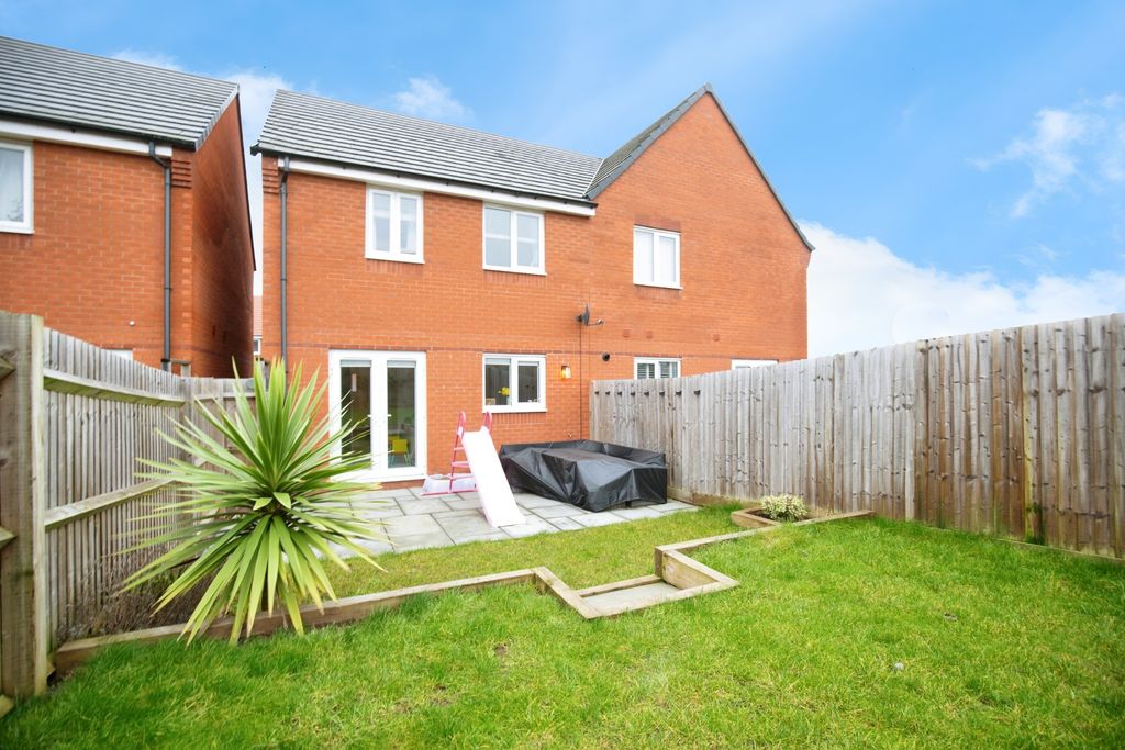 Property photo 2 of 19 B1B3d302-Mw-10435