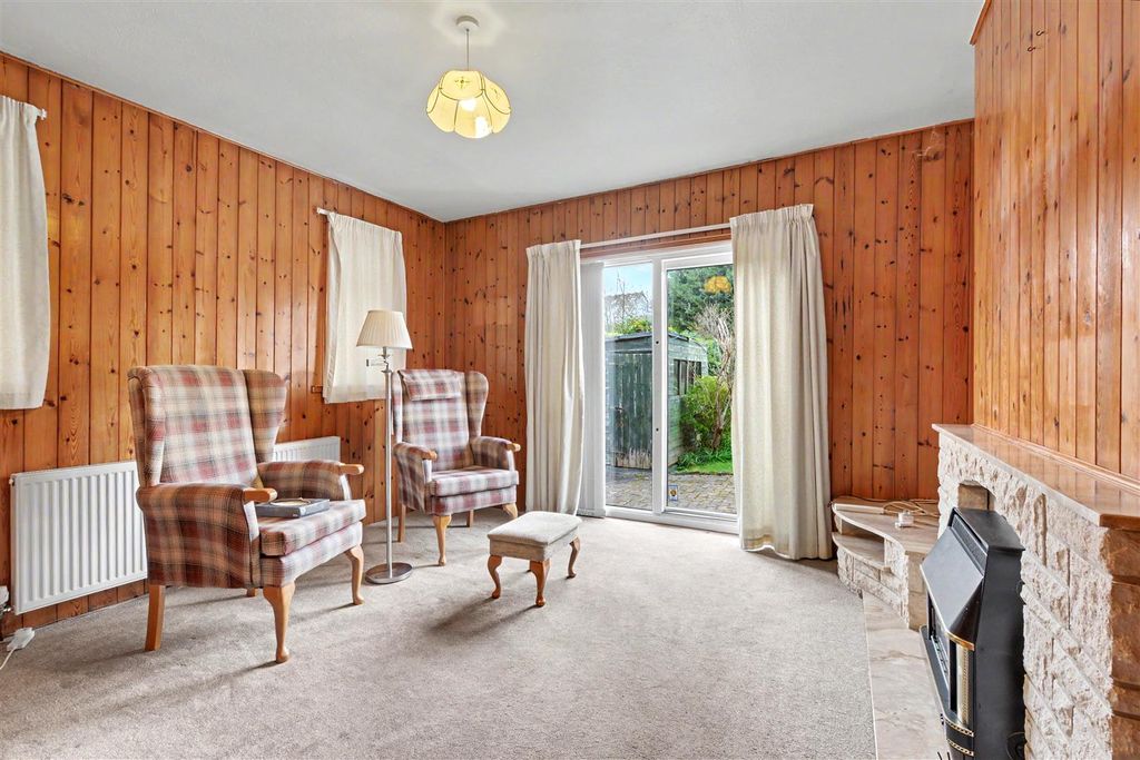 Property photo 3 of 19 Lounge (2).Jpeg