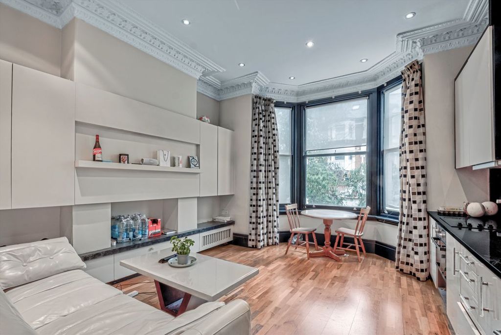 Property photo 2 of 6