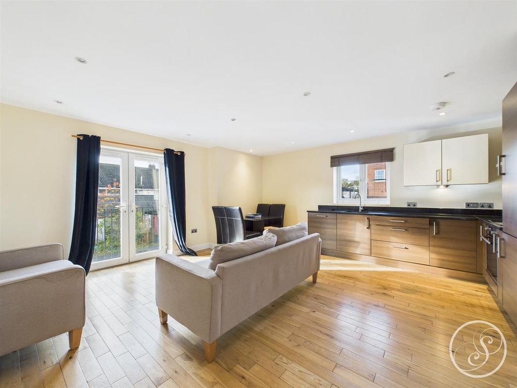 Property photo 2 of 8 Cam02071G0-Pr0746-Still001.Jpg