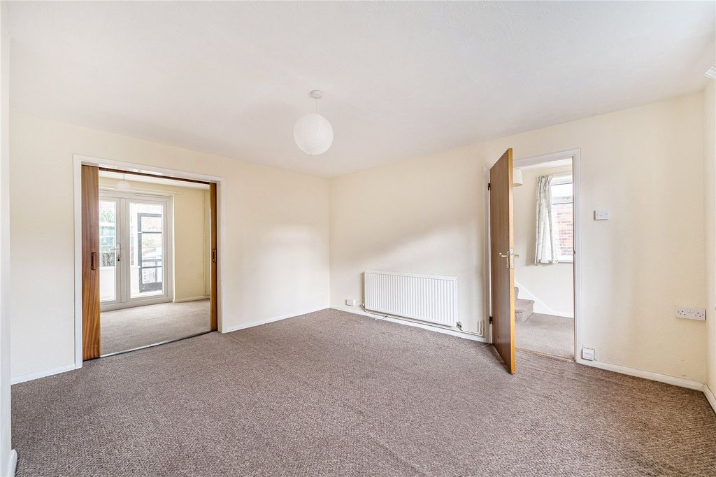 Property photo 2 of 16 Picture No. 18