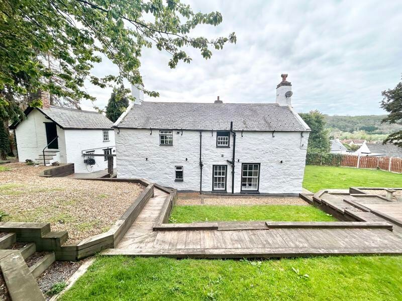 Property photo 2 of 28