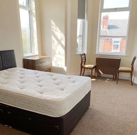 Property photo 1 of 7 Room 4, 4 Station Street.Jpg