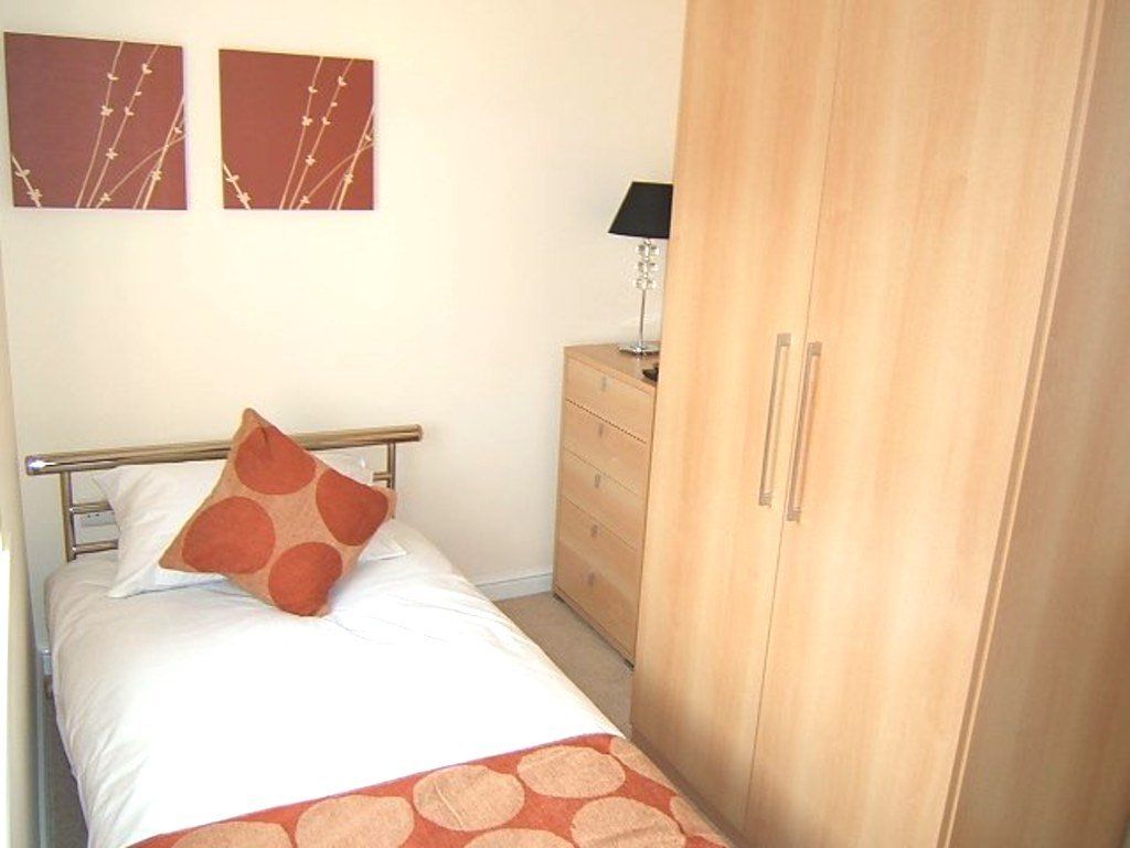 Property photo 3 of 5