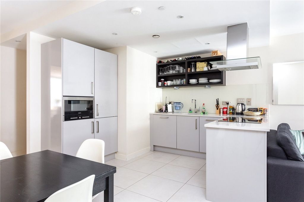 Property photo 3 of 8 Picture No. 01