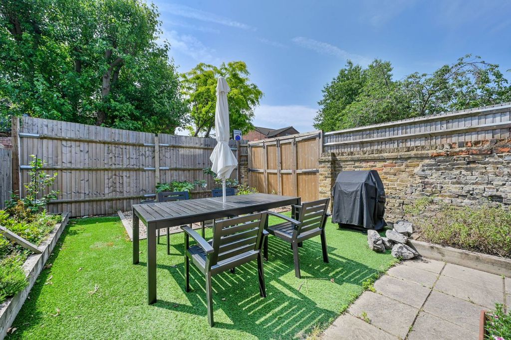 Property photo 2 of 4
