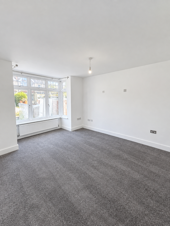 Property photo 2 of 6 535744Ac-Fcc0-4F59-8B47-Bd738c993c09