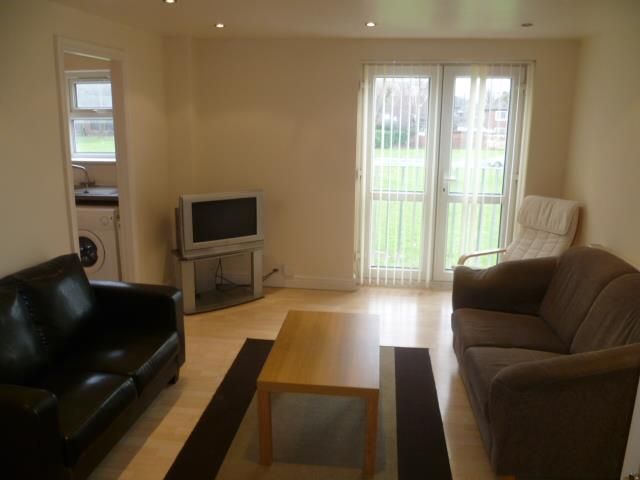 Property photo 2 of 8 Lounge