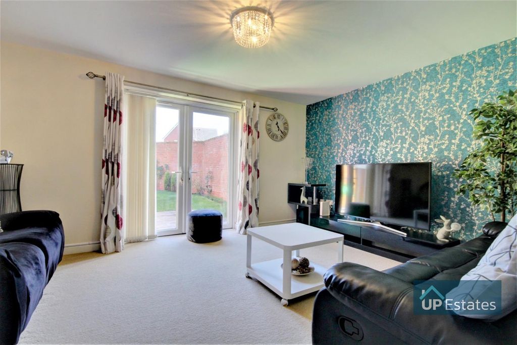 Property photo 3 of 17