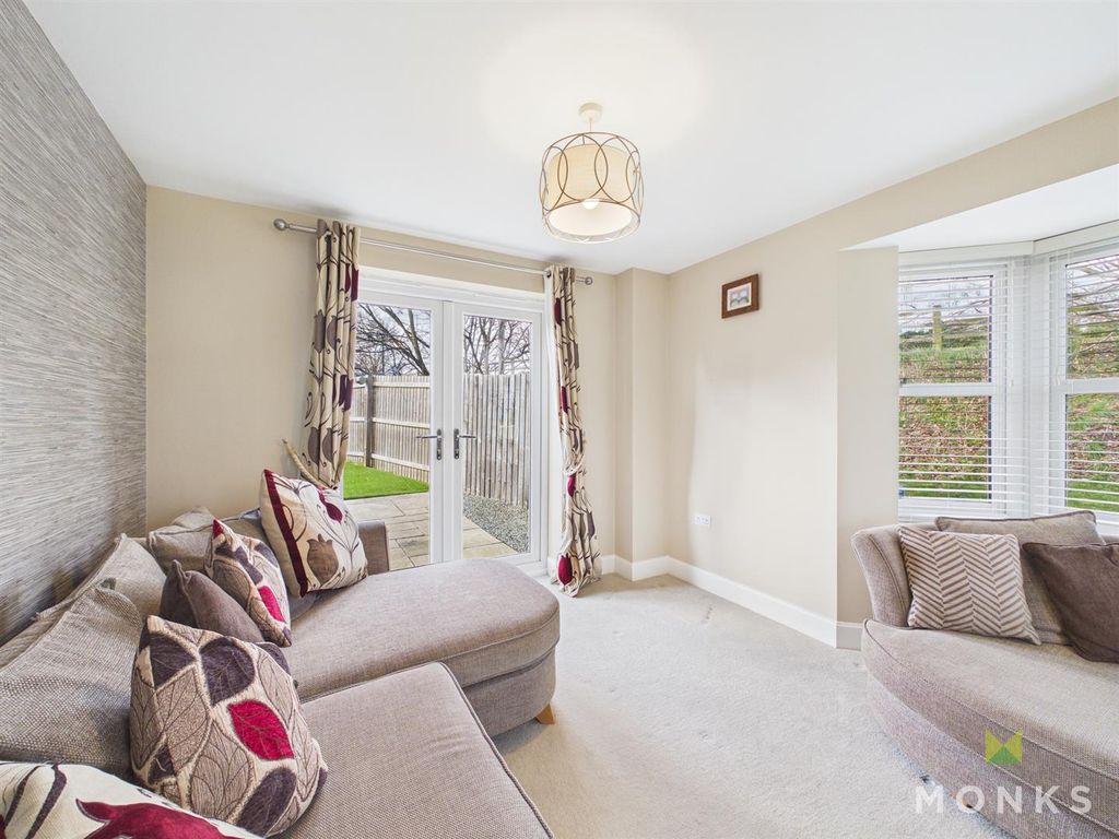 Property photo 3 of 20 Cam01520G0-Pr0351-Still054.Jpg