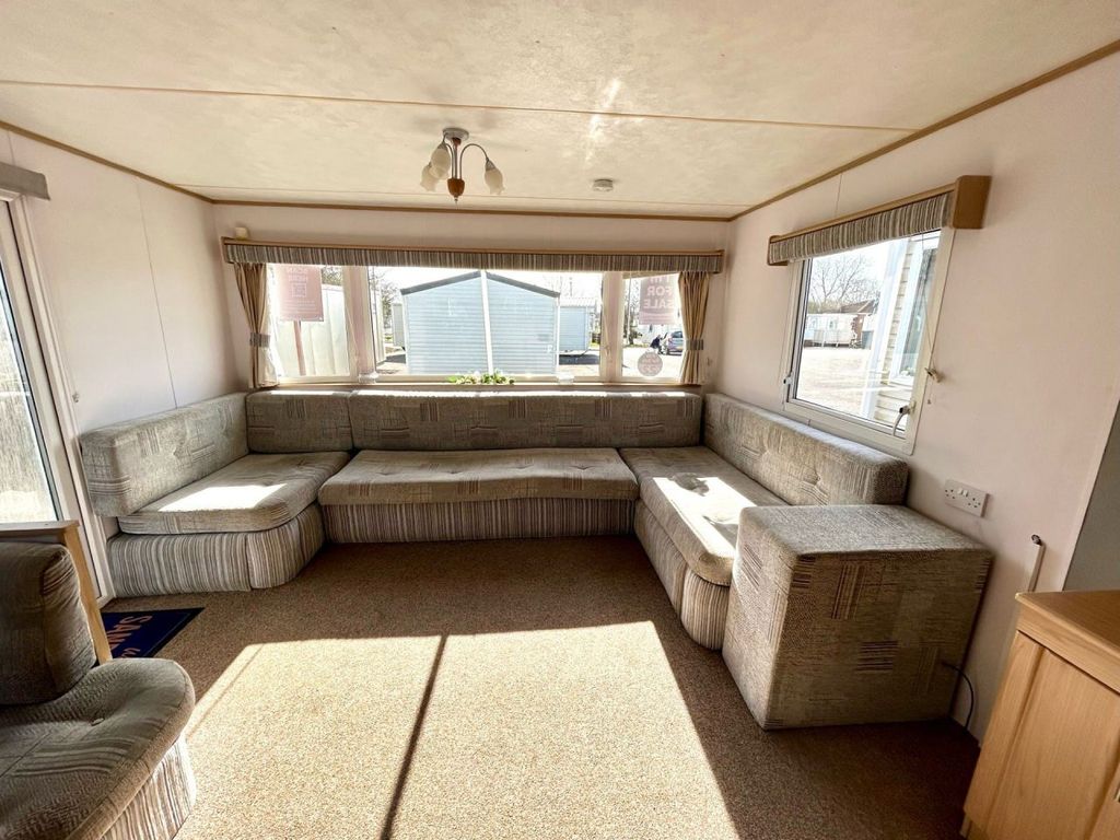 Property photo 1 of 6 Car0053242 - Static Caravan