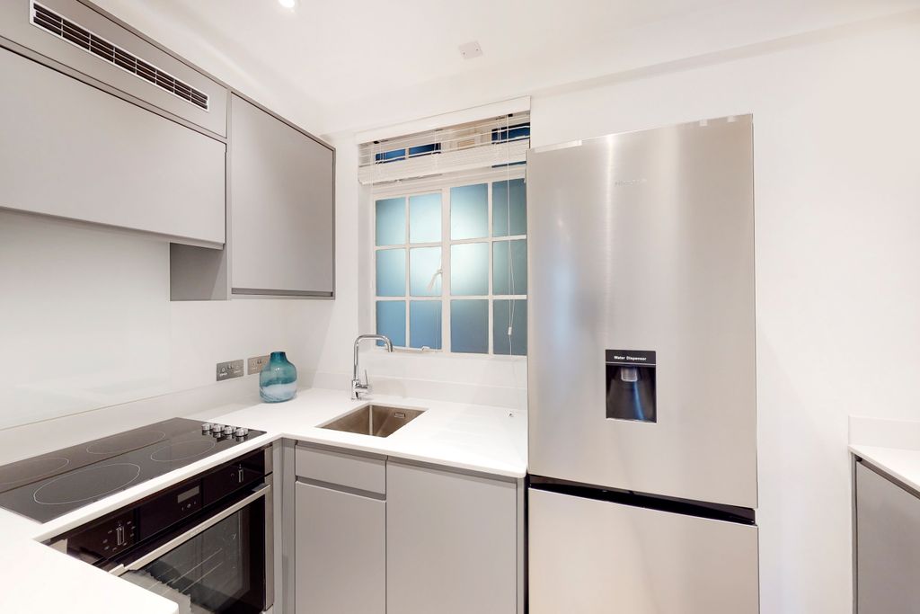 Property photo 2 of 10 Front