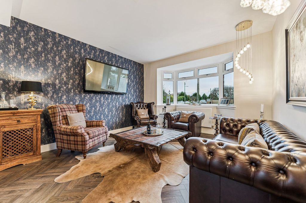 Property photo 3 of 50