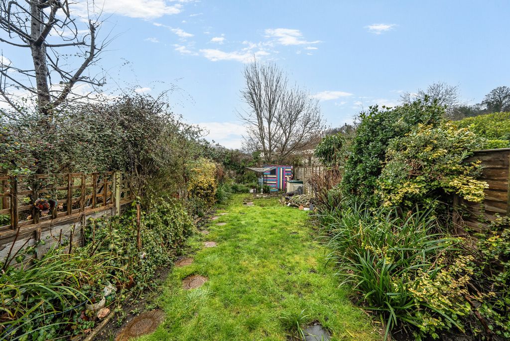 Property photo 3 of 11 1407081-3-6984c6d...