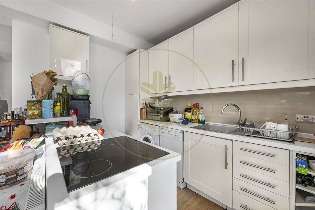 Property photo 3 of 8 Picture No. 10