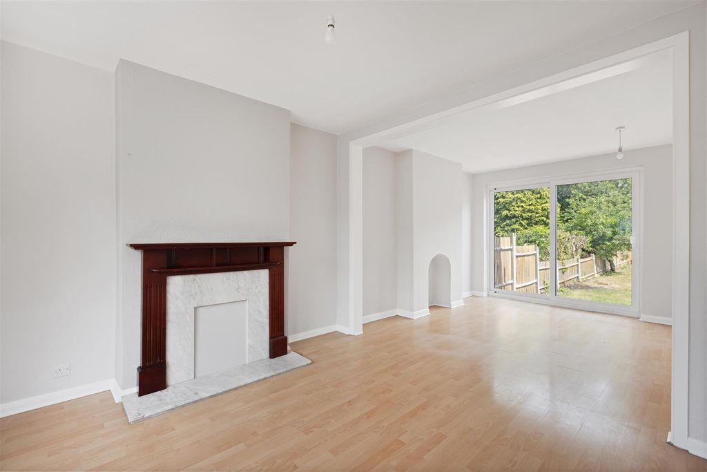 Property photo 3 of 12 Hillcross Avenue