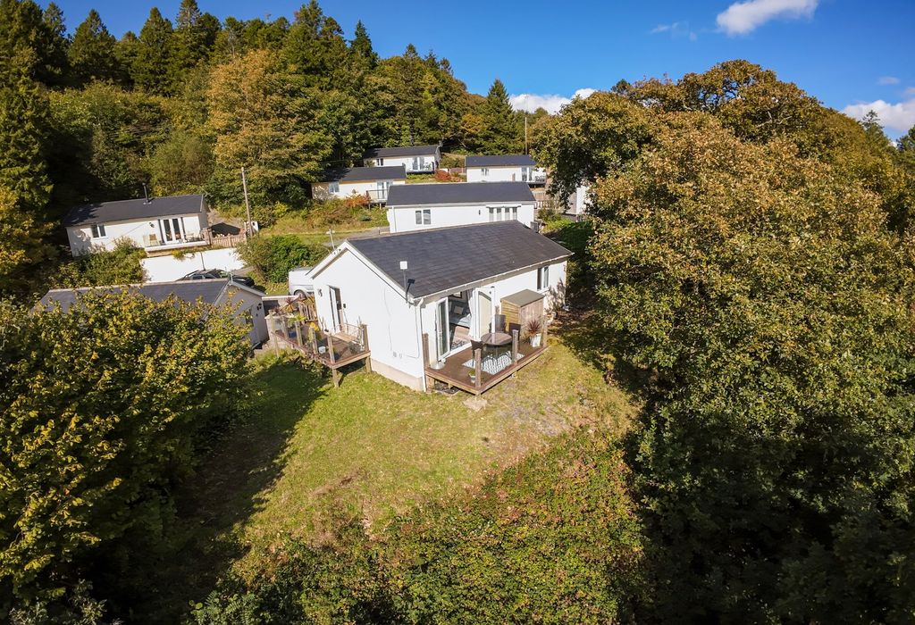 Property photo 3 of 21