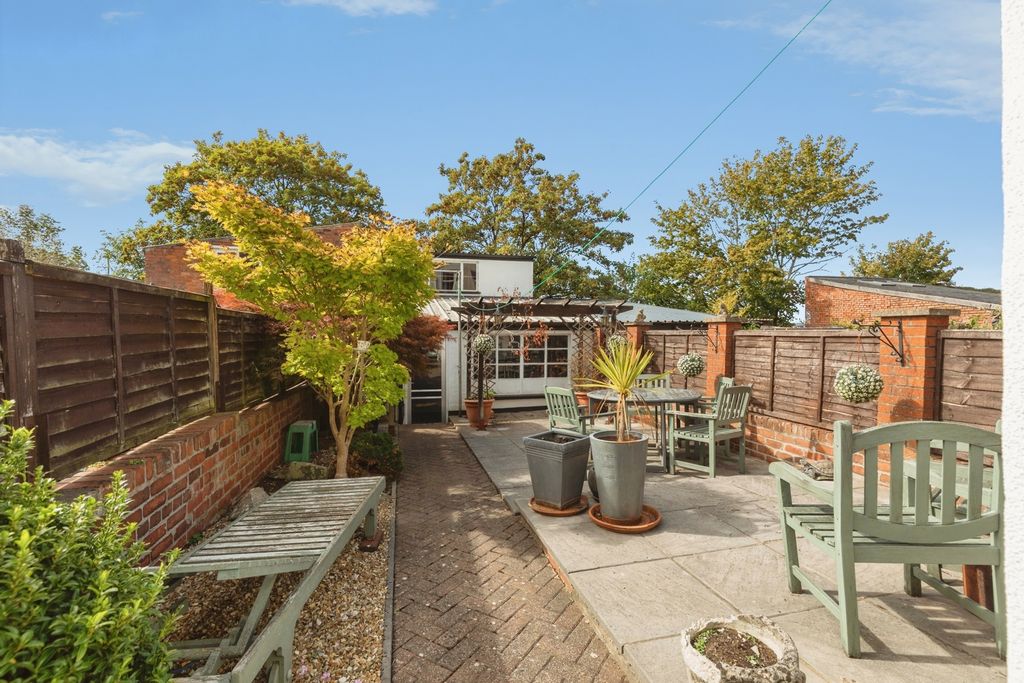Property photo 2 of 19 Pbox-Img.Jpg