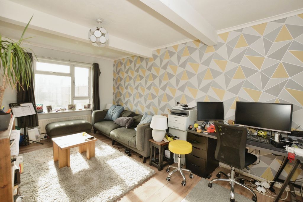 Property photo 2 of 16 Photography