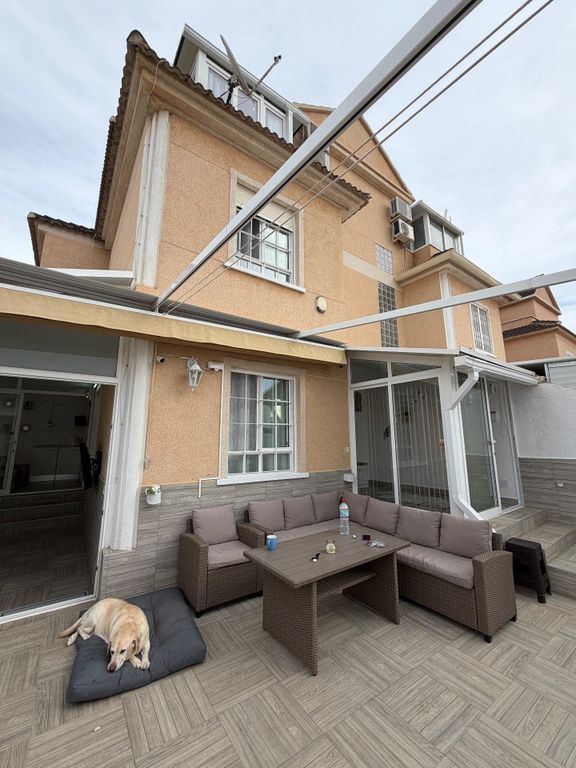 Property photo 2 of 24