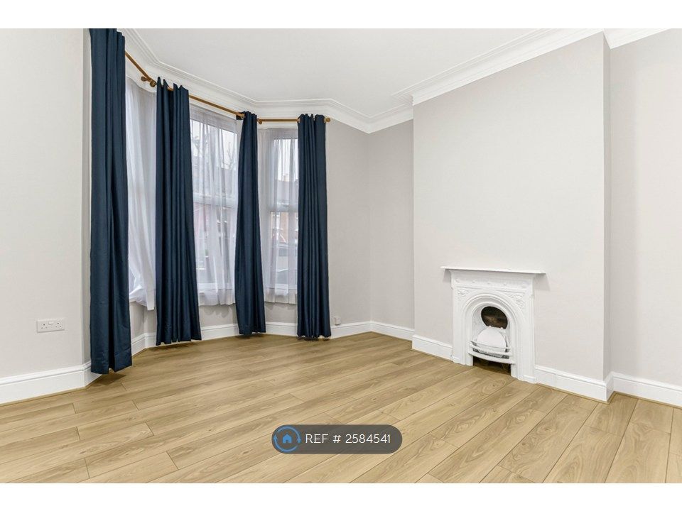 Property photo 1 of 12 Front Room