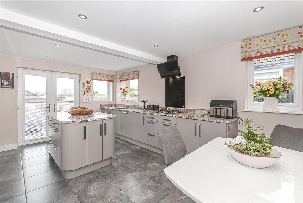 Property photo 2 of 38 Kitchen / Dining Area