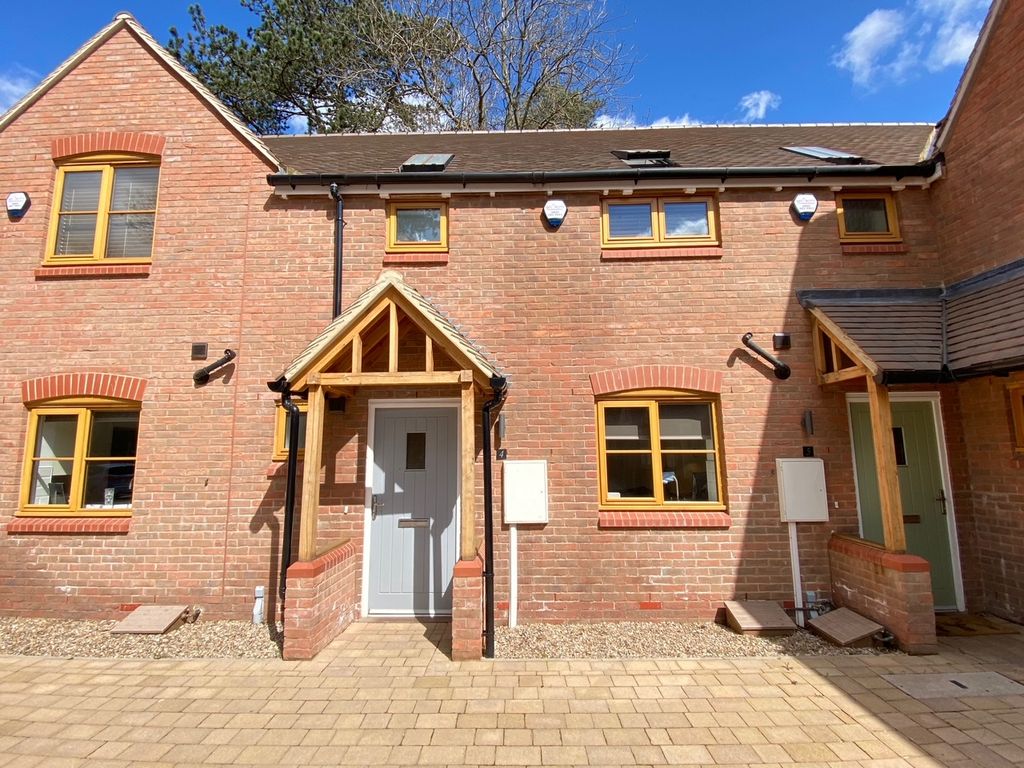 Property photo 1 of 10 External Front