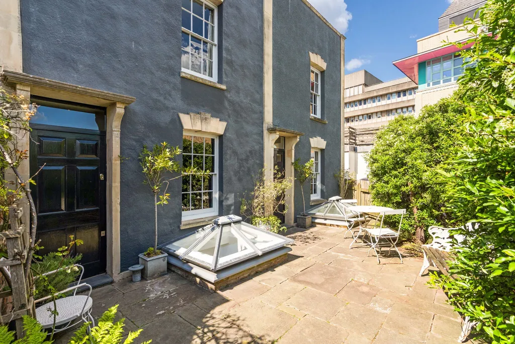 Gloucester Place, Bristol BS2 - View 3