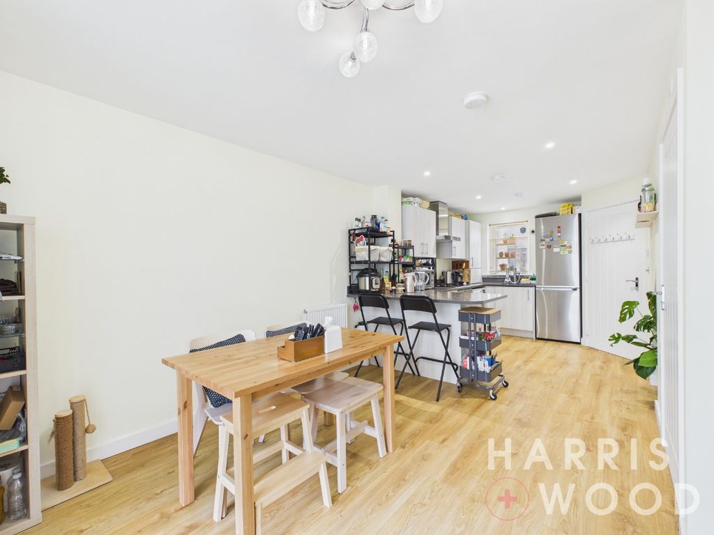 Property photo 3 of 21 3828625