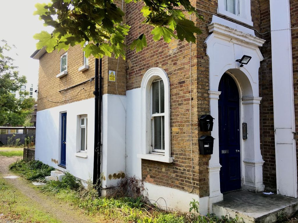 Property photo 1 of 10 External