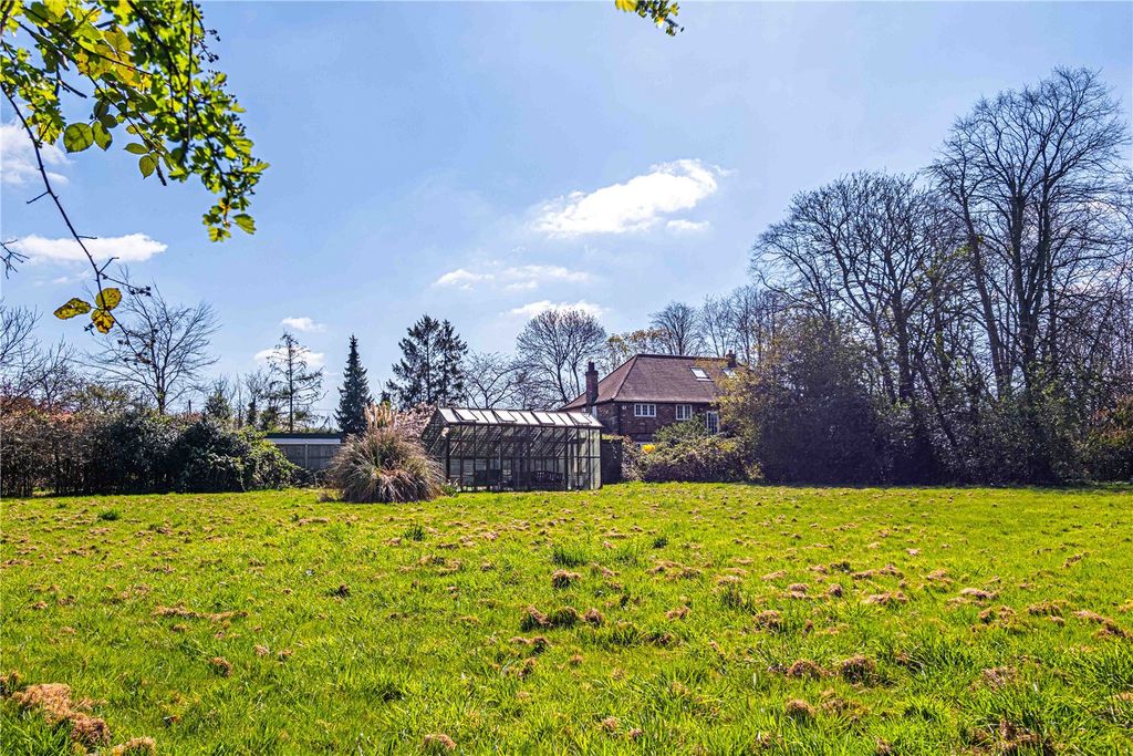 Property photo 2 of 26 Picture No. 63
