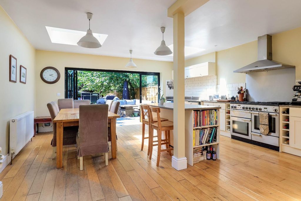 Property photo 2 of 21 Img_4065.Jpg