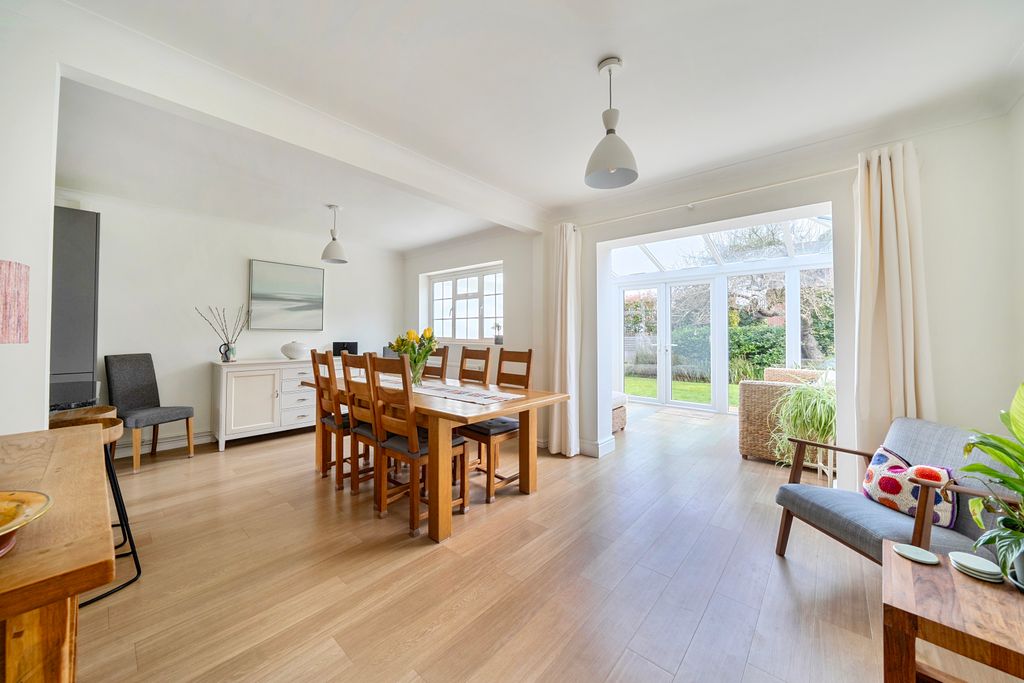 Property photo 3 of 28 Dining Area