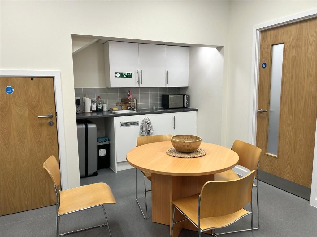 Property photo 3 of 5 Photo 8