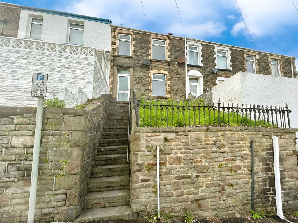 Property photo 1 of 31