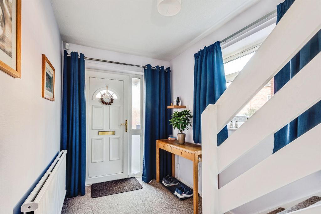 Property photo 2 of 21