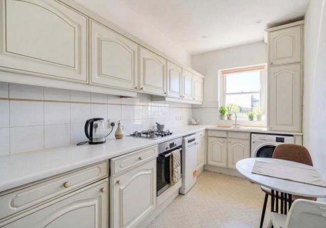 Property photo 2 of 6 Kitchen