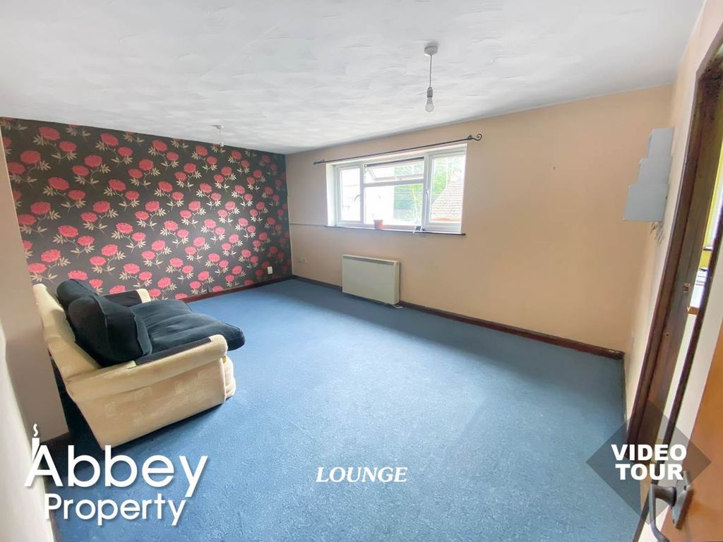 Property photo 2 of 12