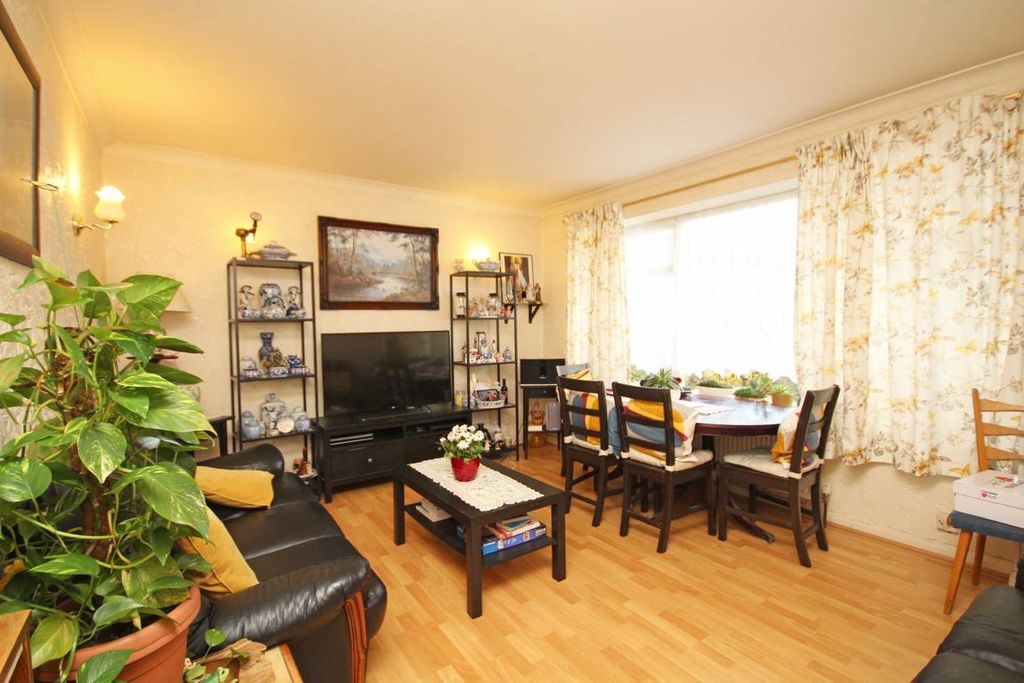 Property photo 2 of 5