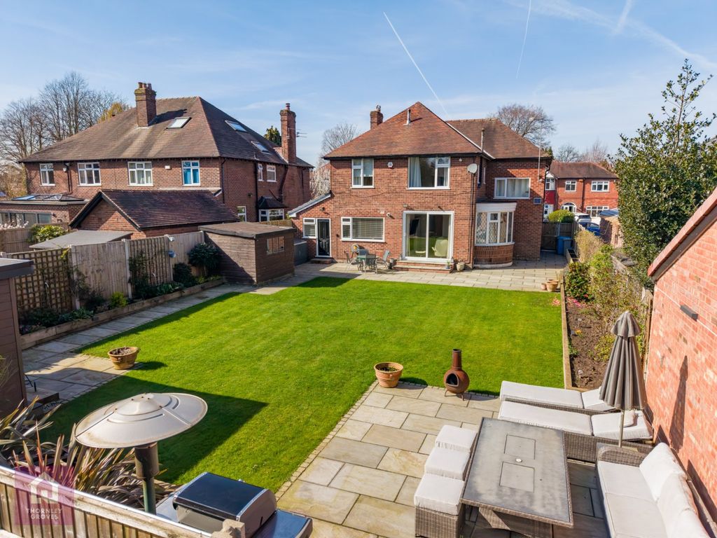 Property photo 2 of 33 Picture No. 30