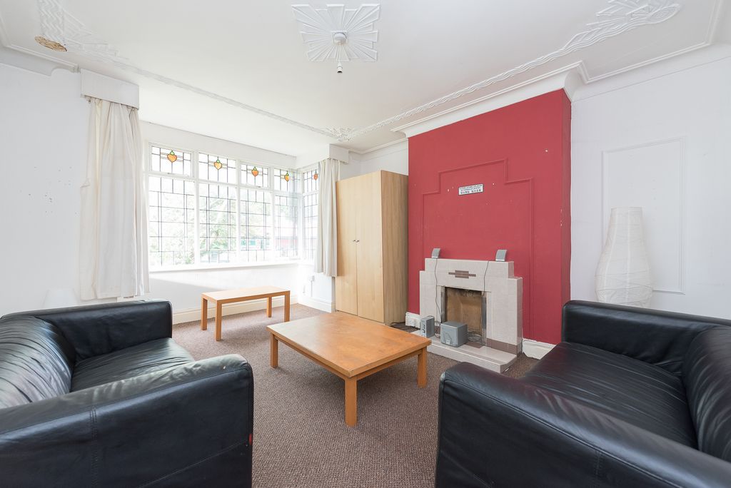 Property photo 3 of 4
