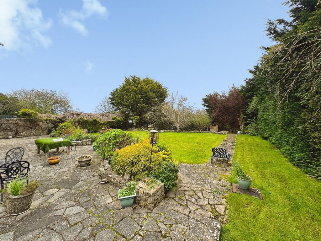 Property photo 2 of 44