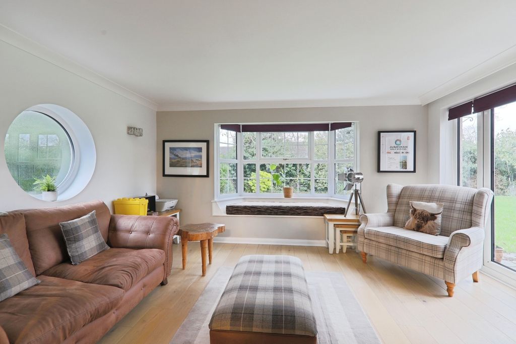 Property photo 2 of 19 4778515