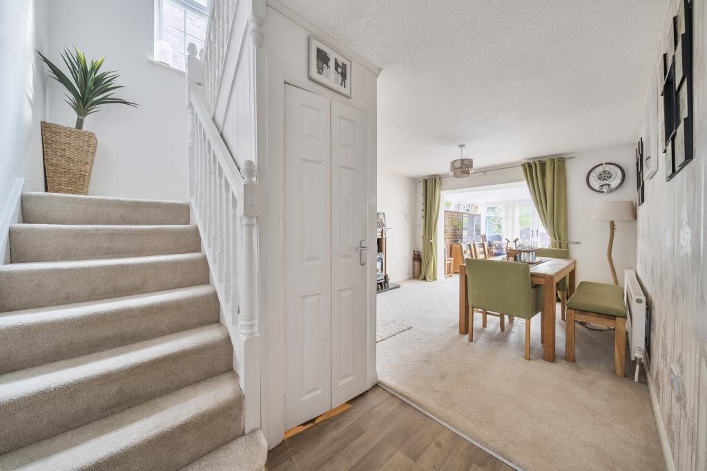 Property photo 2 of 27 Entrance Hall