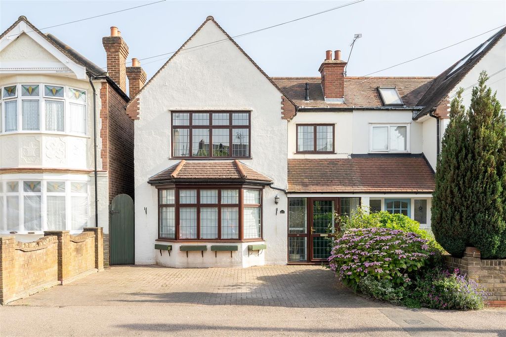 Property photo 1 of 22 Higham Station Avenue, E4